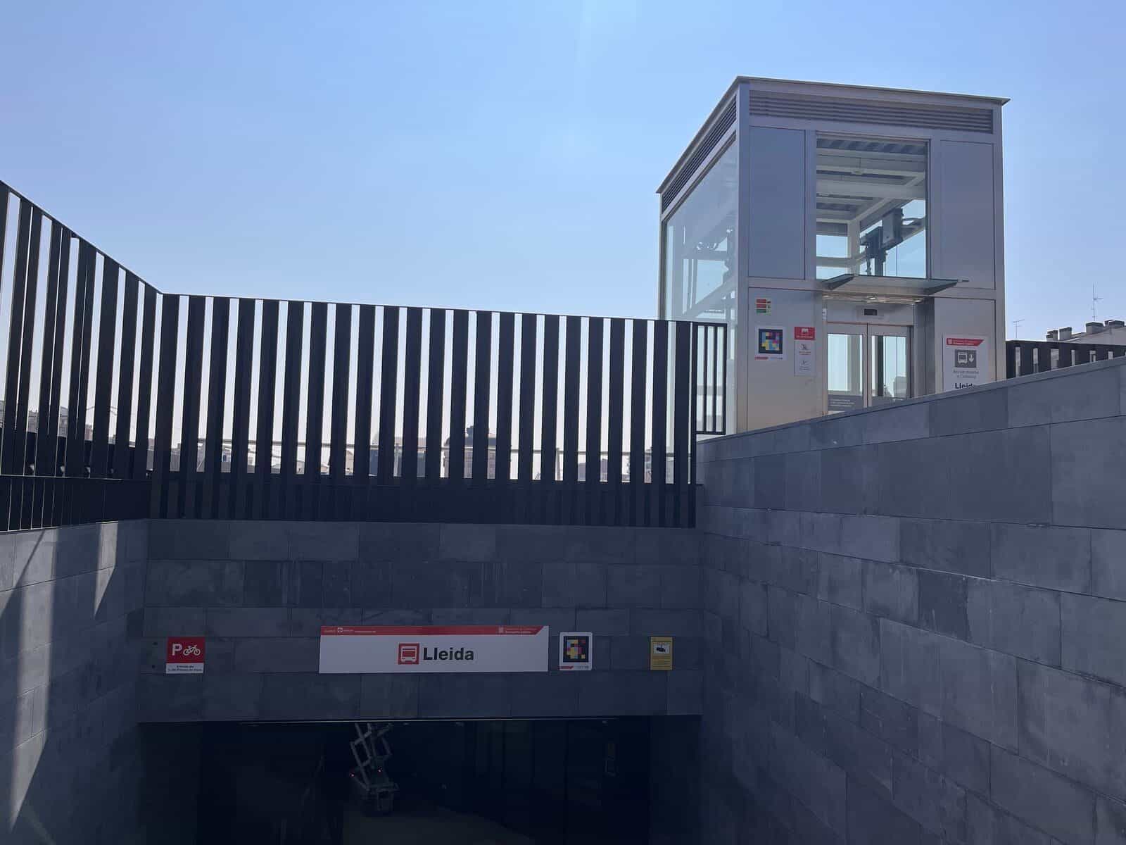 acceso exterior ascensor codigo