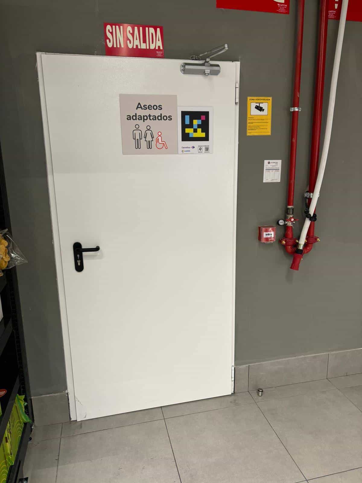 Carrefour Market Boadilla — Accessible toilets