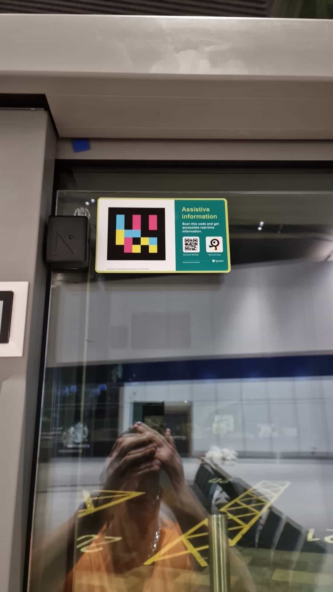 Belfast Grand Central — Fußgängerzugang & Assistive Info with NaviLens code