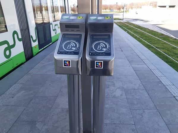 canceladoras validadoras anden codigo navilens tranvia vitoria euskotren BpWNXJ c