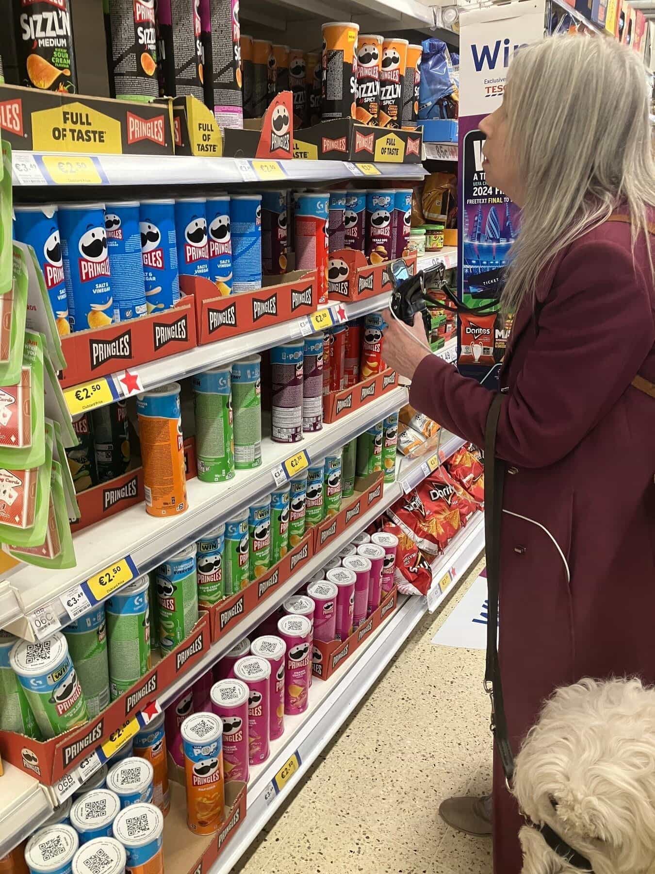 Tesco Clonmel — Pringles — codes sur le couvercle