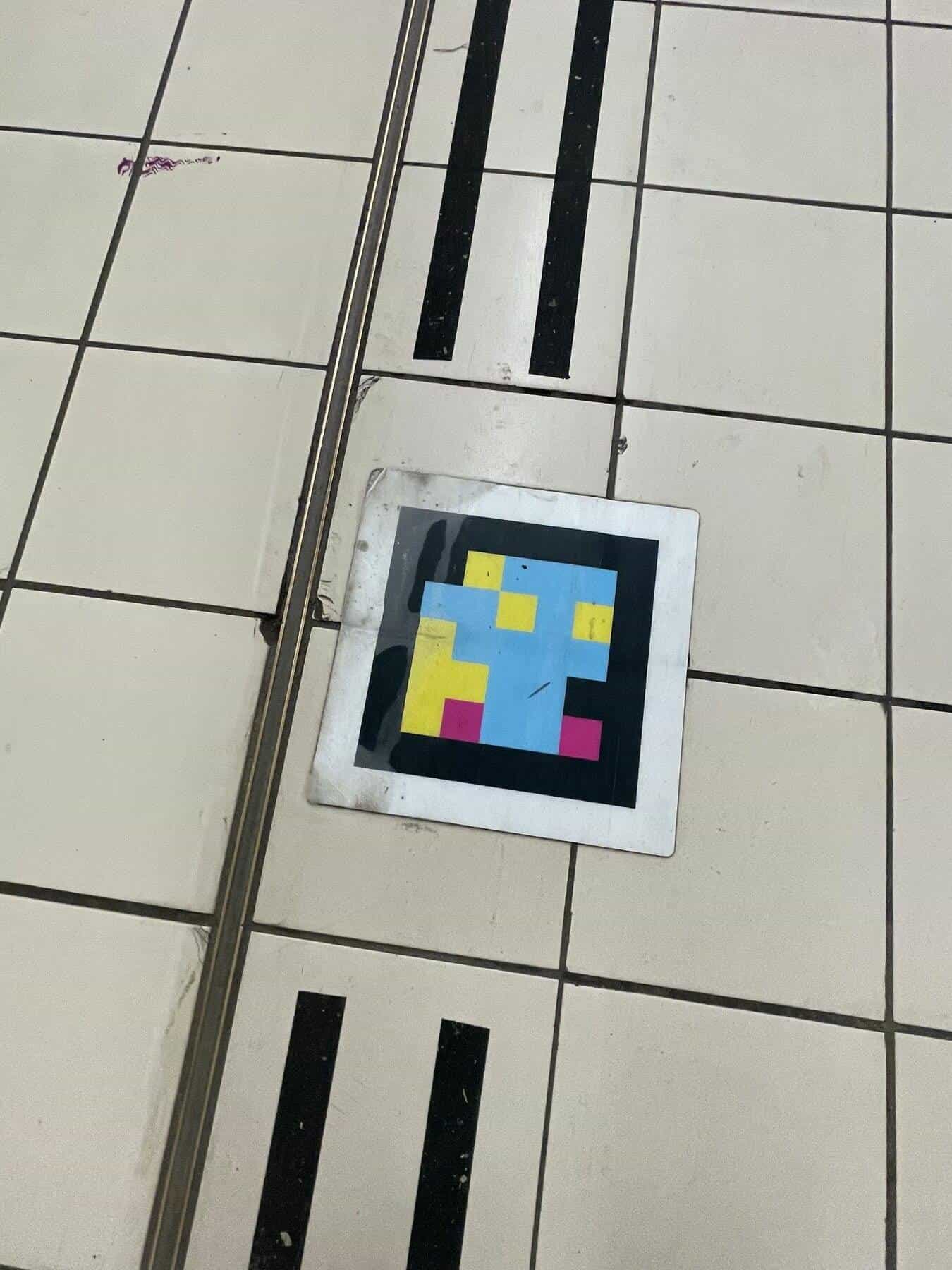 Carrefour Auderghem — Code on the guide line