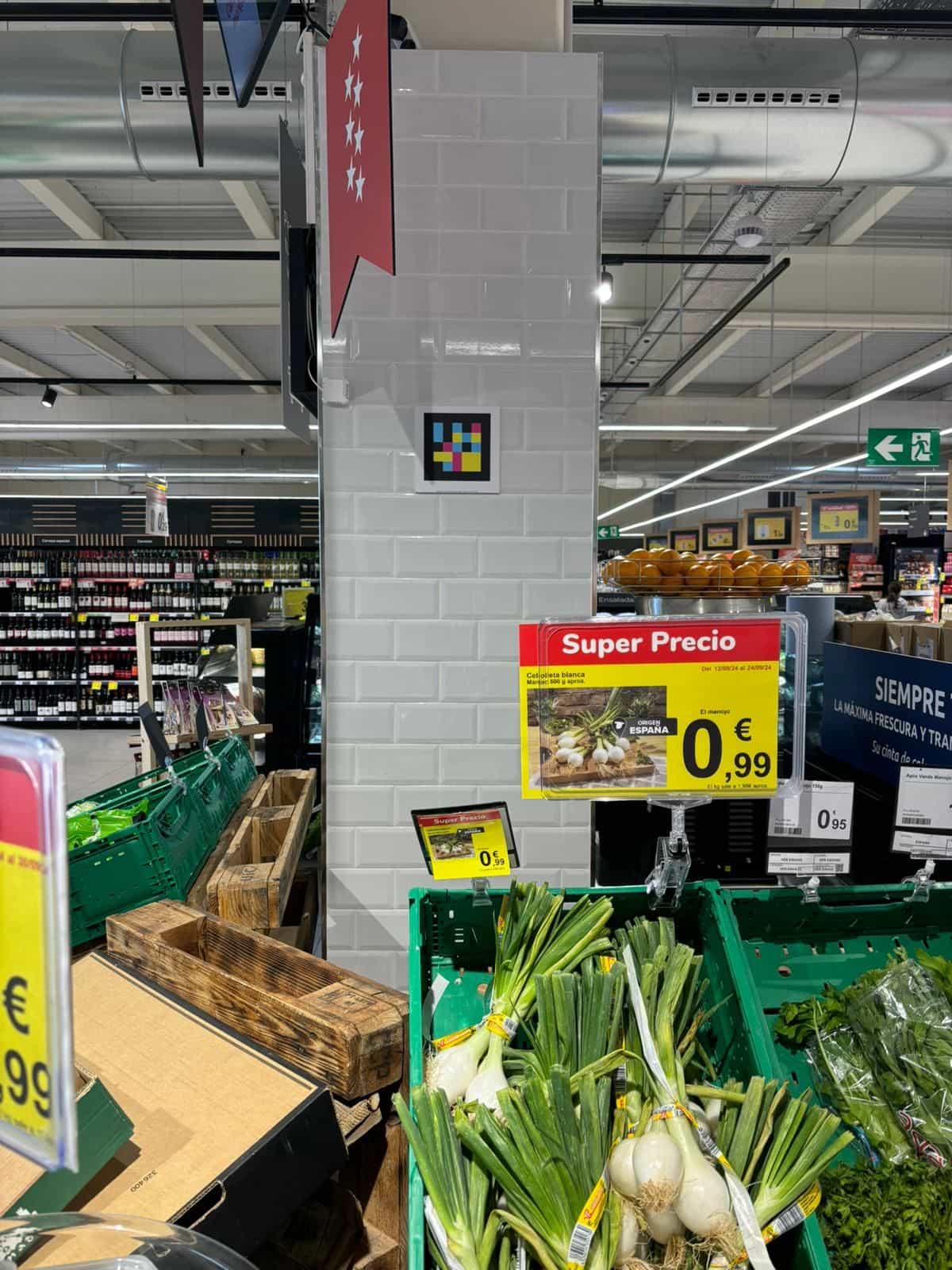 Carrefour Market Boadilla — Frischwarensäule