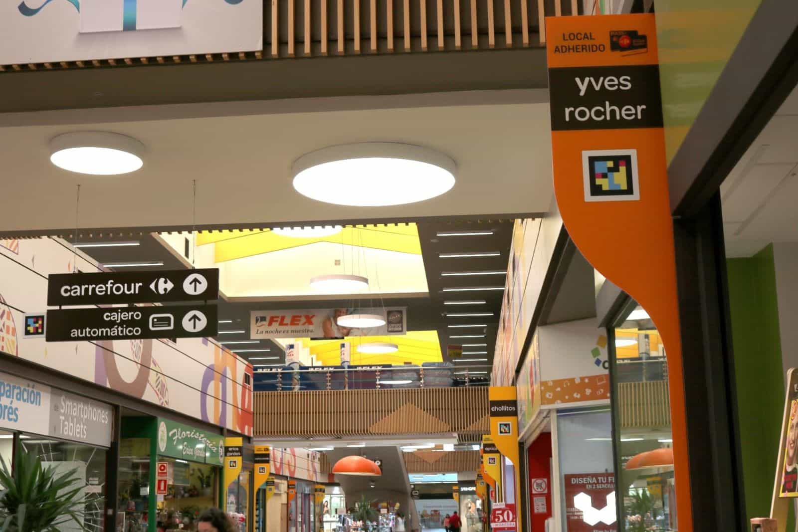 columna yves rocher direccional carrefour