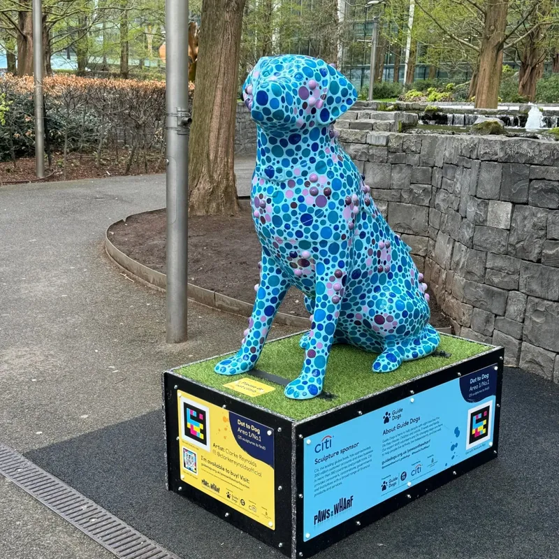 Paws on the Wharf — Guide Dogs UK · Wild in Art · Canary Wharf · Citi — Londres