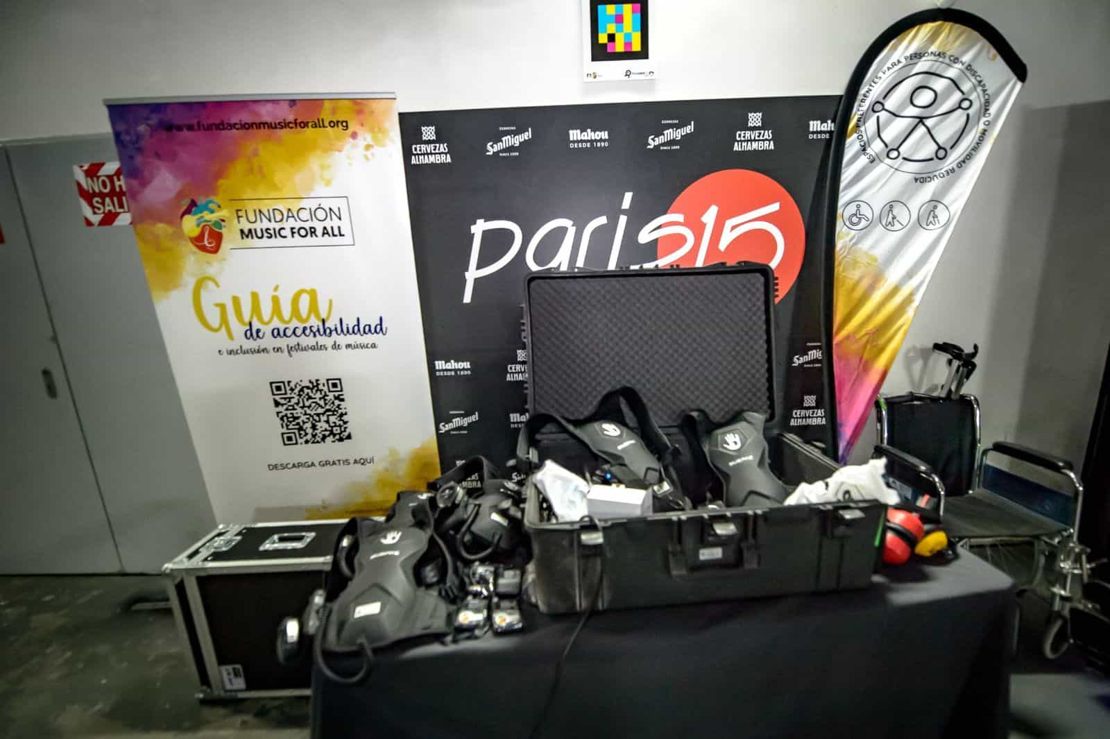 Attrezzatura SubPac, banner Parigi 15