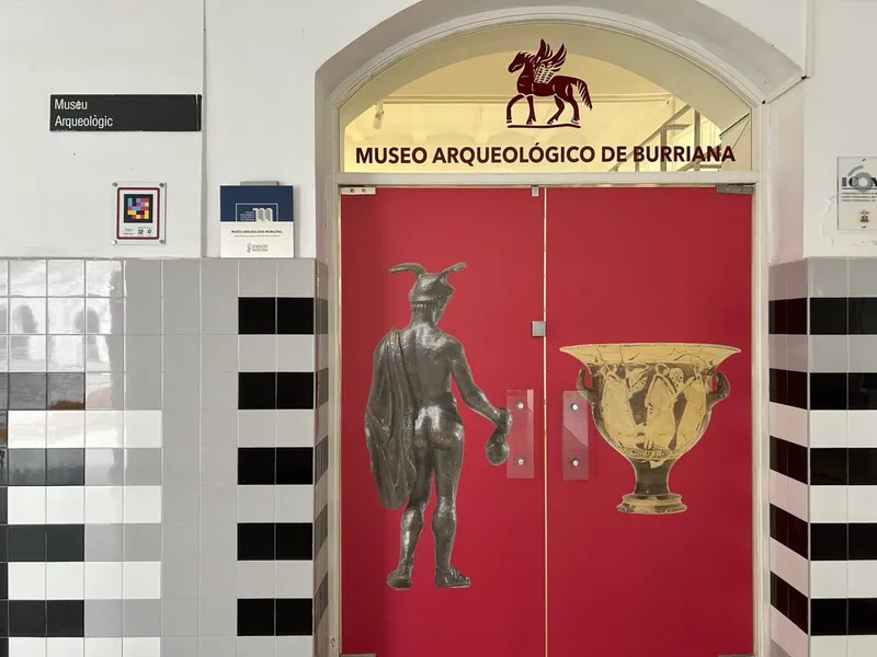 Mairie de Burriana — musée, culture et plage — Burriana
