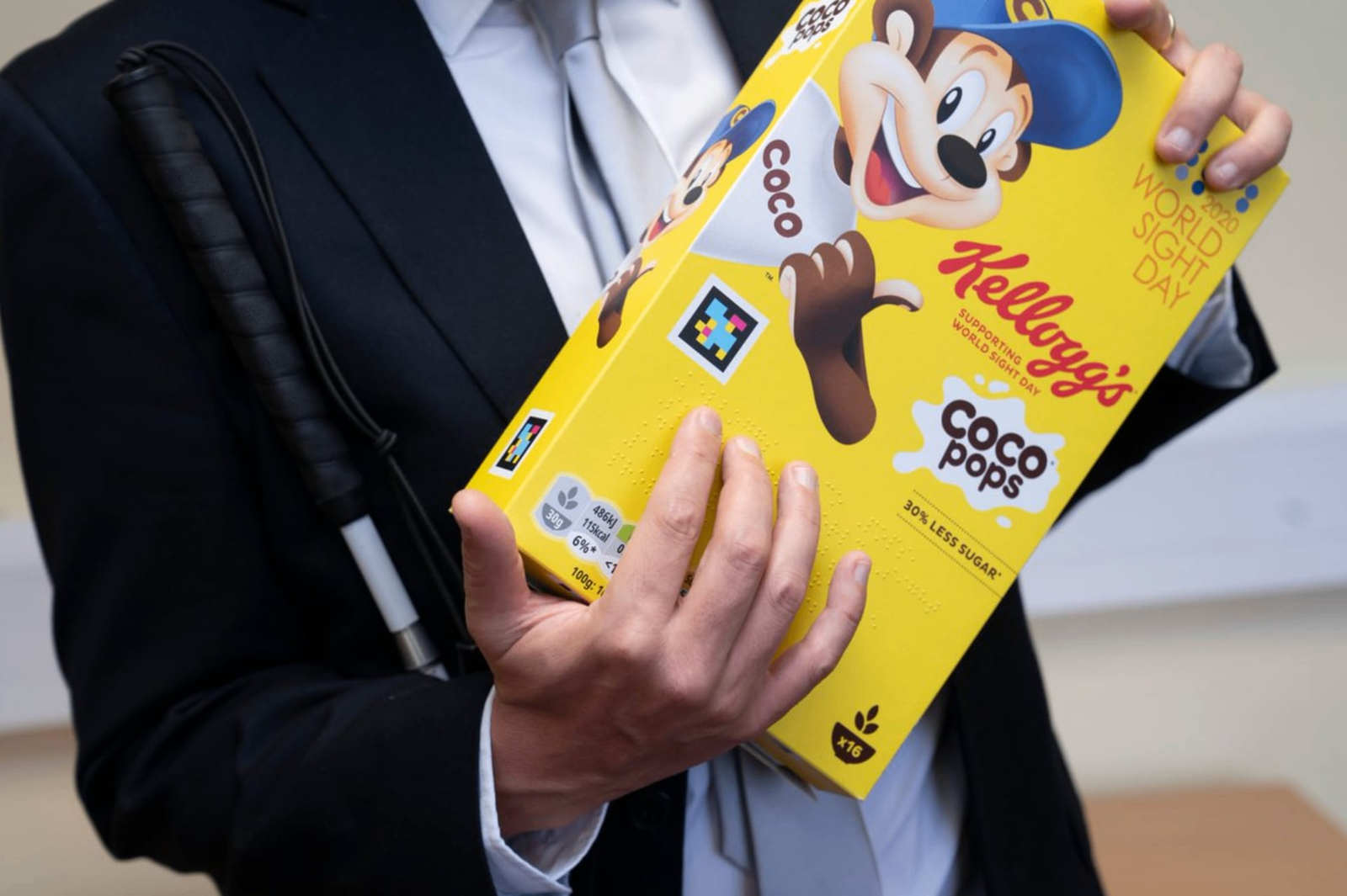 Caja de cereales Kellogg's Coco Pops con código NaviLens accesible