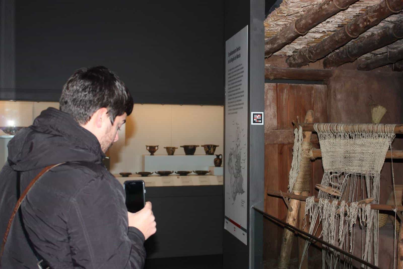 Iberian settlement panel with NaviLens code