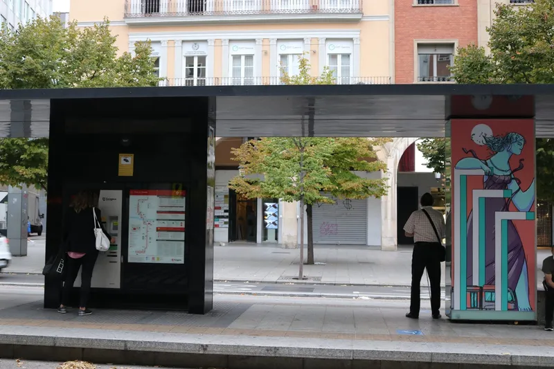 Straßenbahn Zaragoza — Linie 1 barrierefrei mit NaviLens — Saragossa