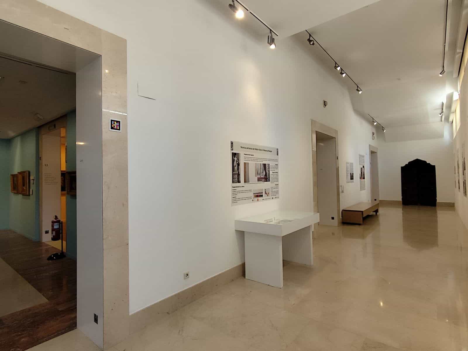 MUBAM hallway with NaviLens code