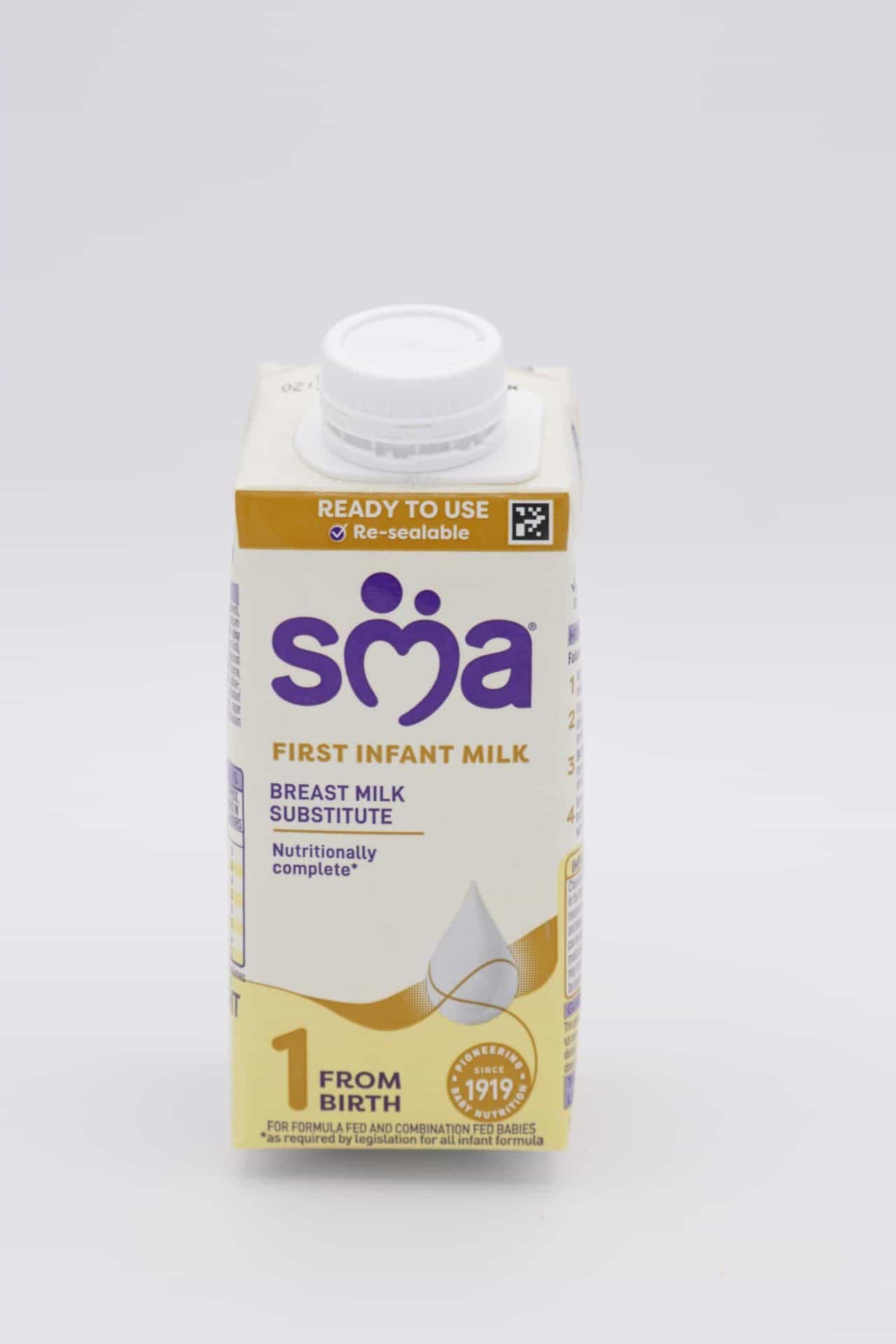 NaviLensコードが印刷されたSMA First Infant Milkの缶。