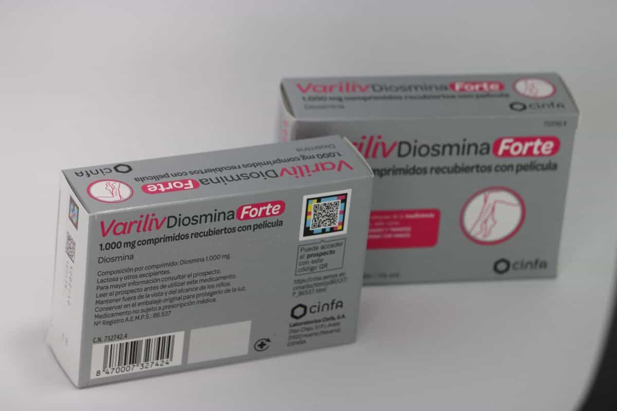 Cinfa-Variliv-Diosmina-Forte-1.000-mg-Faltschachtel mit aufgedrucktem NaviLens-Code für blinde und sehbehinderte Patient:innen.