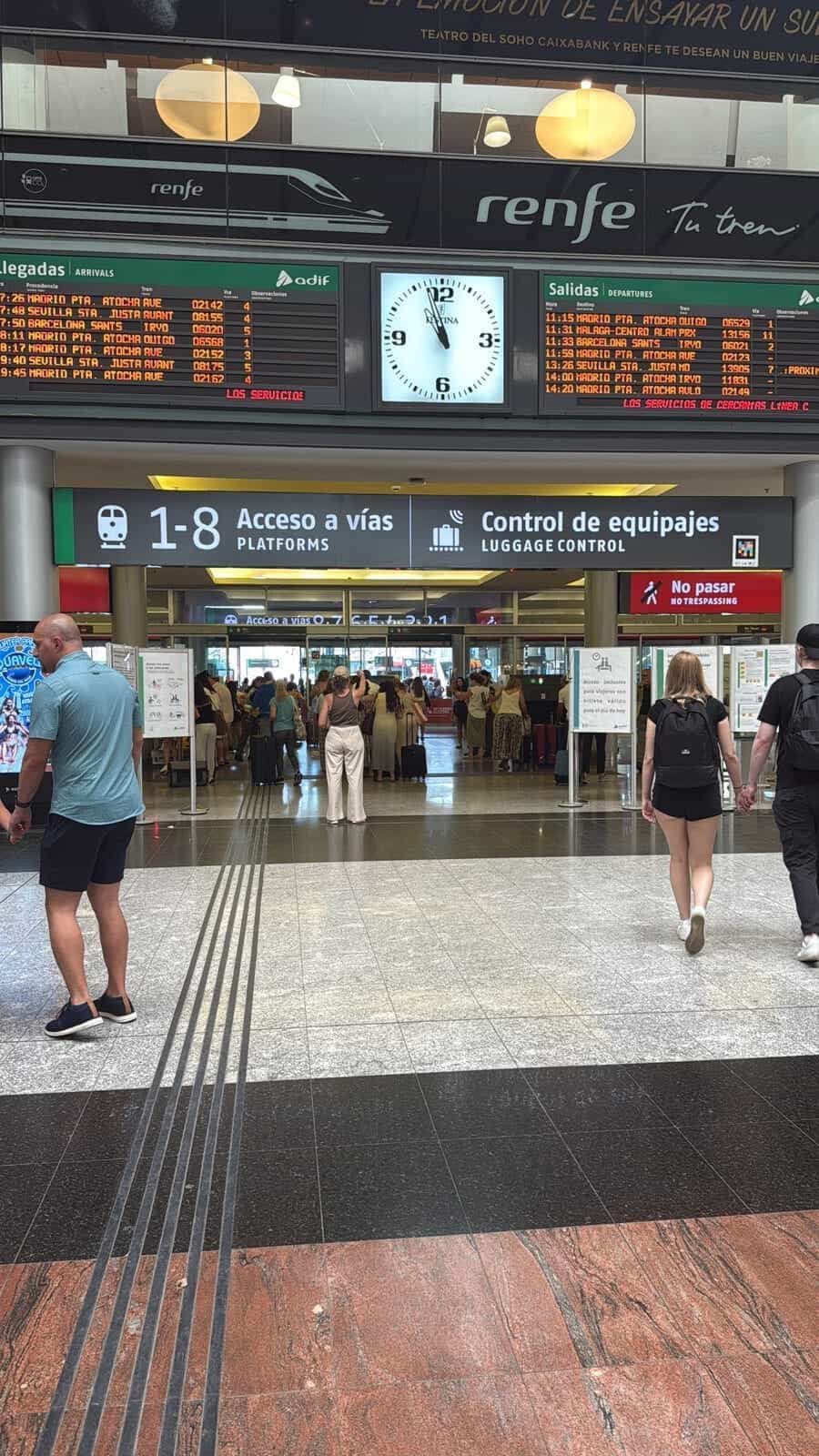 Málaga María Zambrano (Adif) — Estación accesible con NaviLens — Málaga