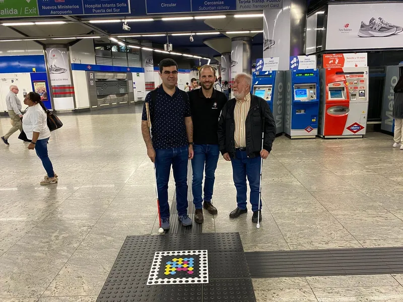 Metro de Madrid · Nuevos Ministerios — NaviLens Sprachführung — Madrid
